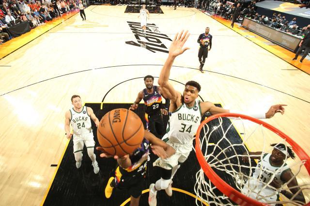 开云-火线归来送惊天大帽 雄鹿还需要字母哥做的更多